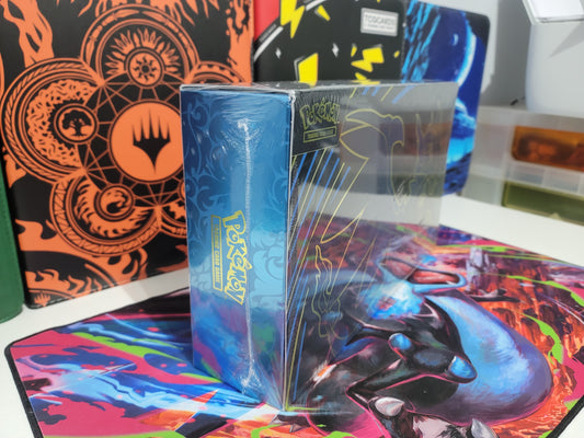 Pokémon TCG: Charizard X EX Ultra-Premium Collection